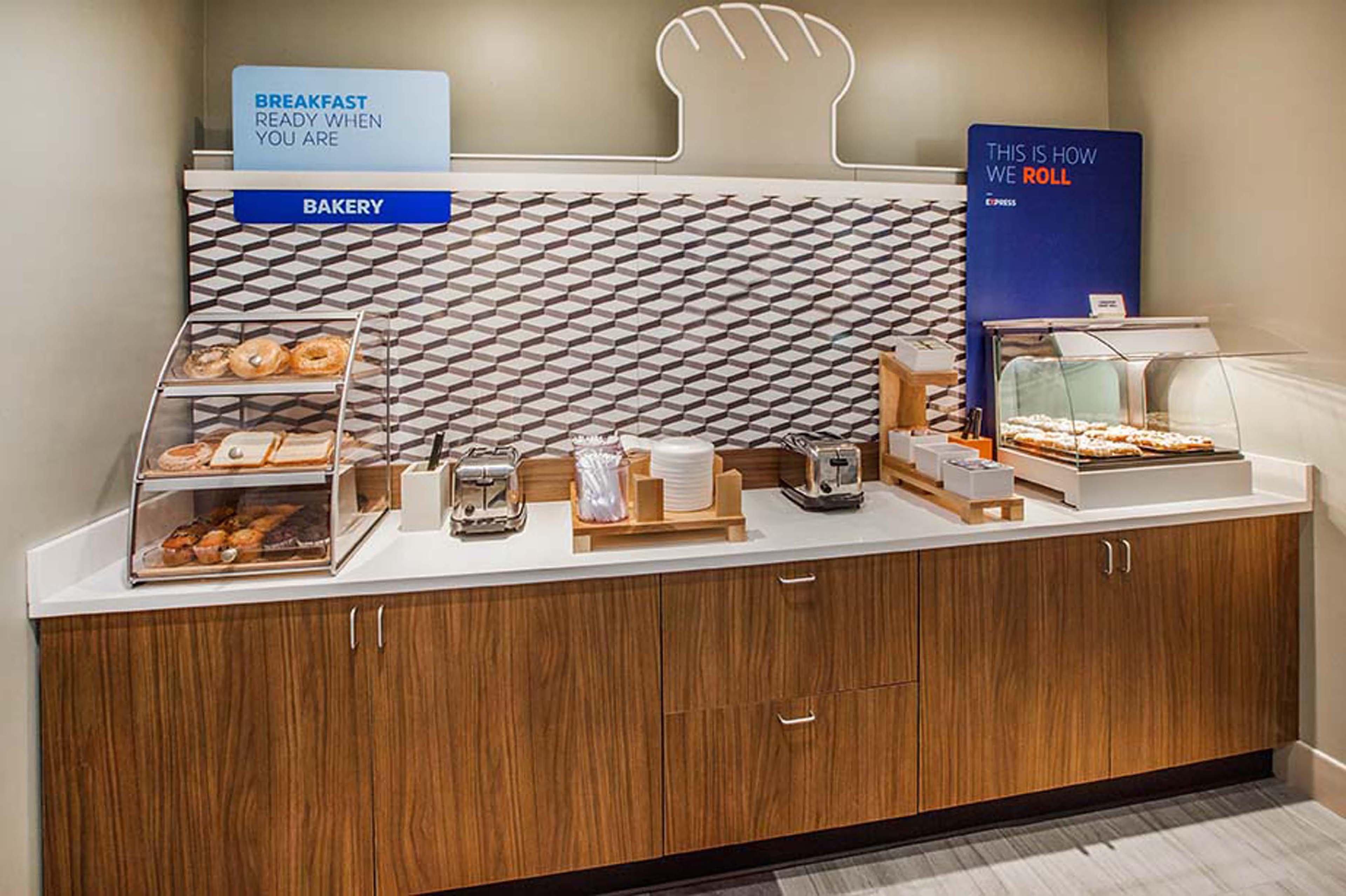 Holiday Inn Express & Suites Wilmington-University Center By Ihg Dış mekan fotoğraf
