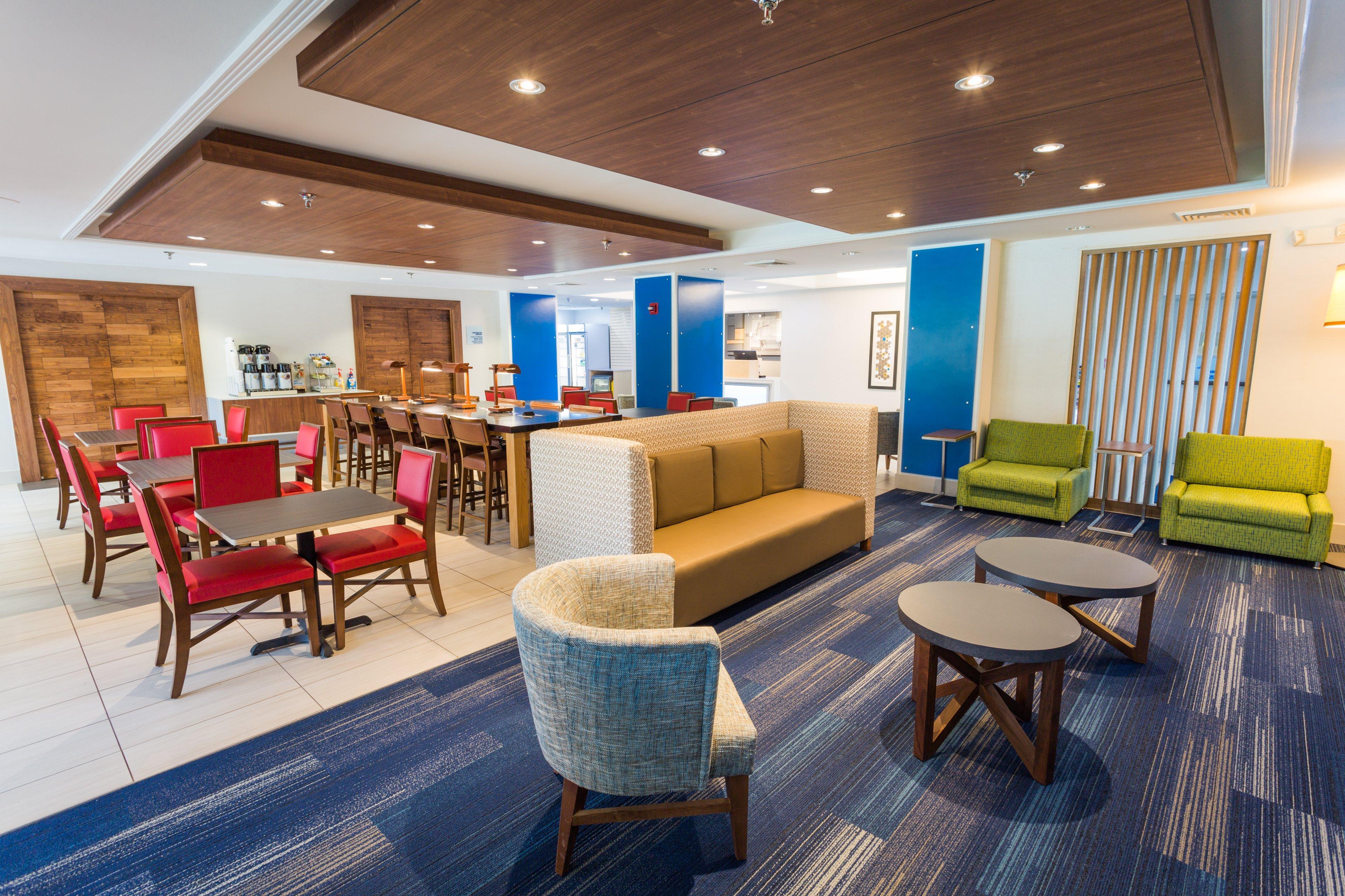Holiday Inn Express & Suites Wilmington-University Center By Ihg Dış mekan fotoğraf