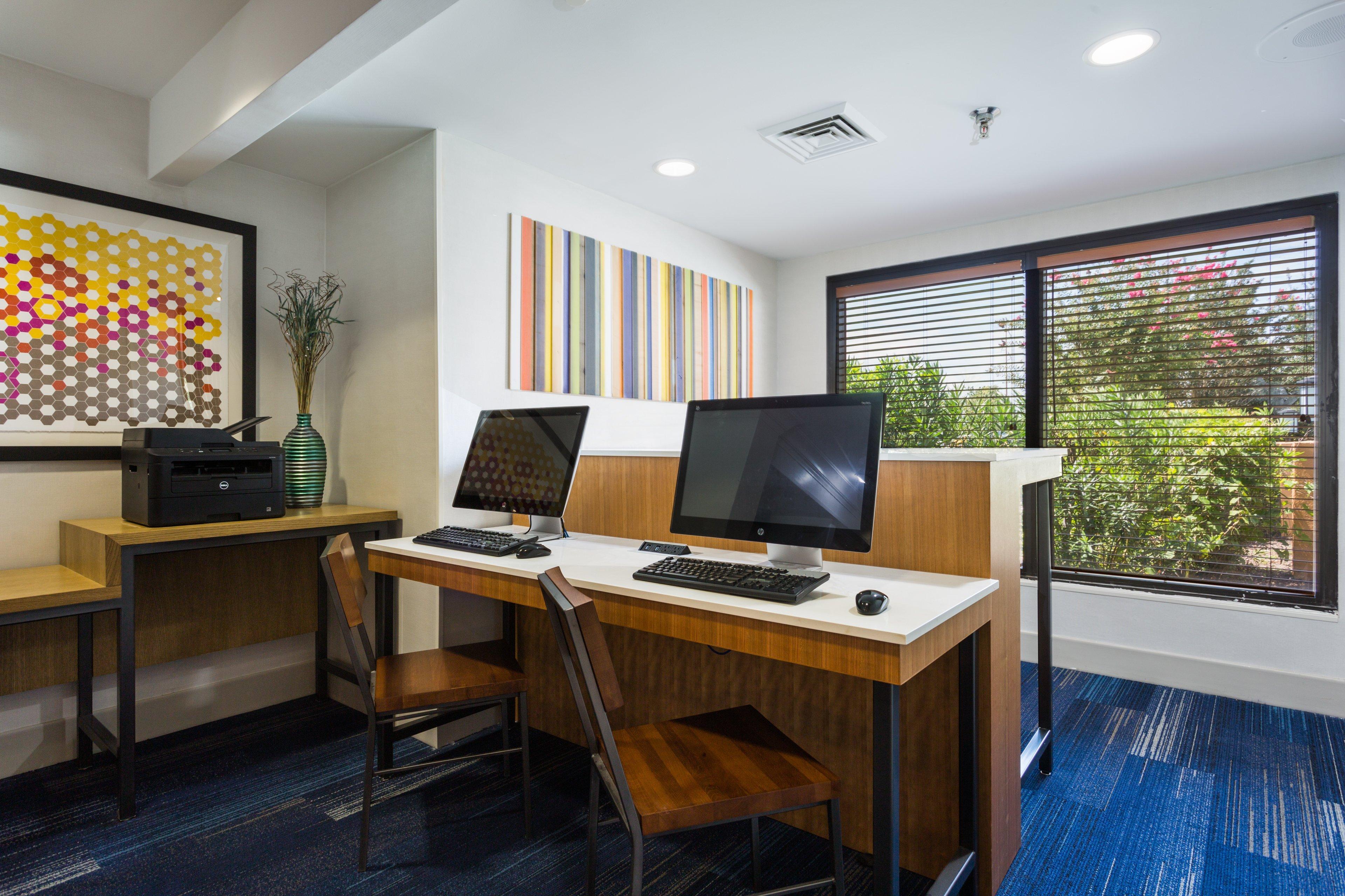 Holiday Inn Express & Suites Wilmington-University Center By Ihg Dış mekan fotoğraf