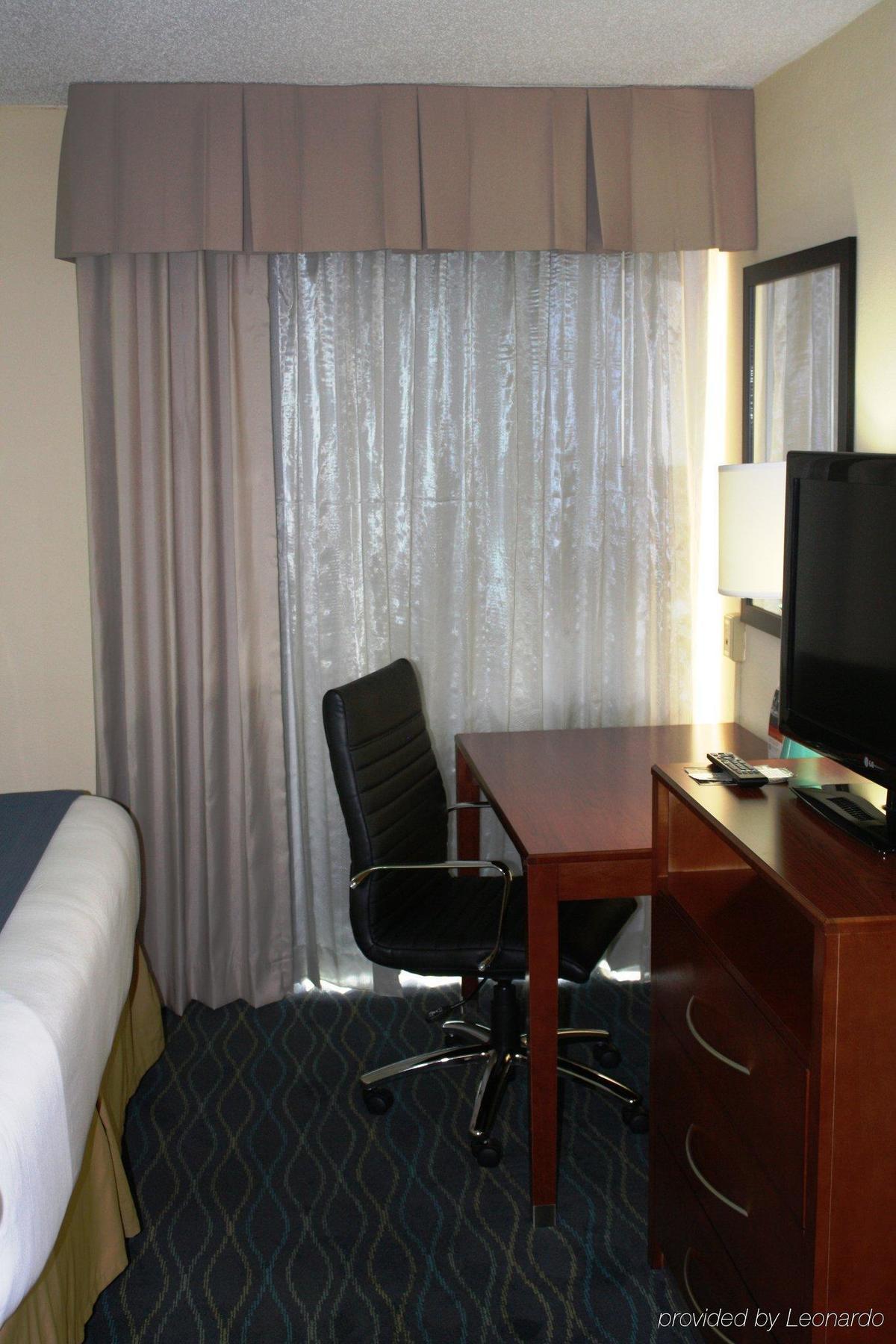 Holiday Inn Express & Suites Wilmington-University Center By Ihg Dış mekan fotoğraf