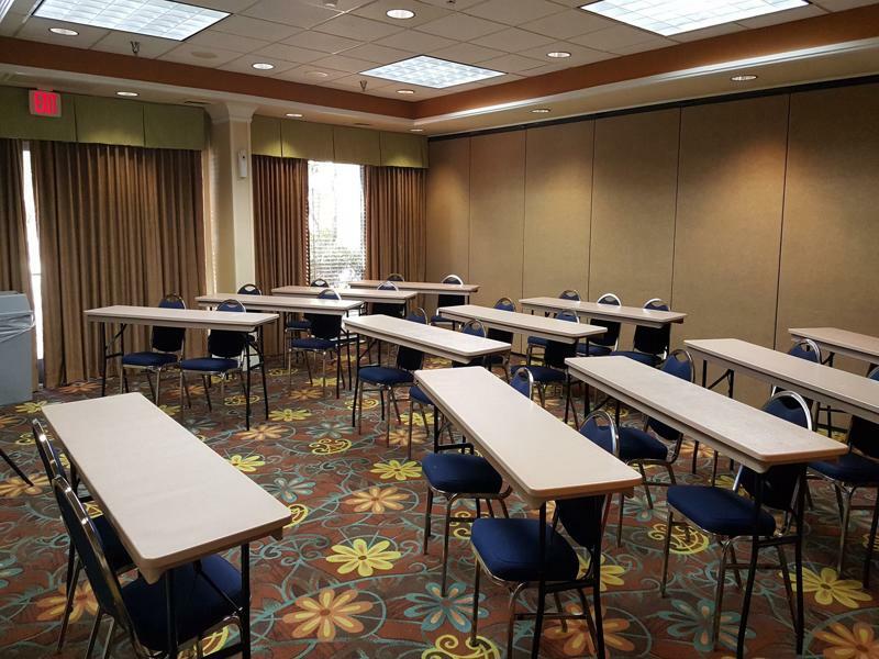 Holiday Inn Express & Suites Wilmington-University Center By Ihg Dış mekan fotoğraf